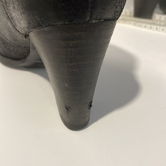 Clarks Artisan Active AIR Black Leather Lace-up Heeled Bootie Women's Size 8.5M - Picture 12 of 12